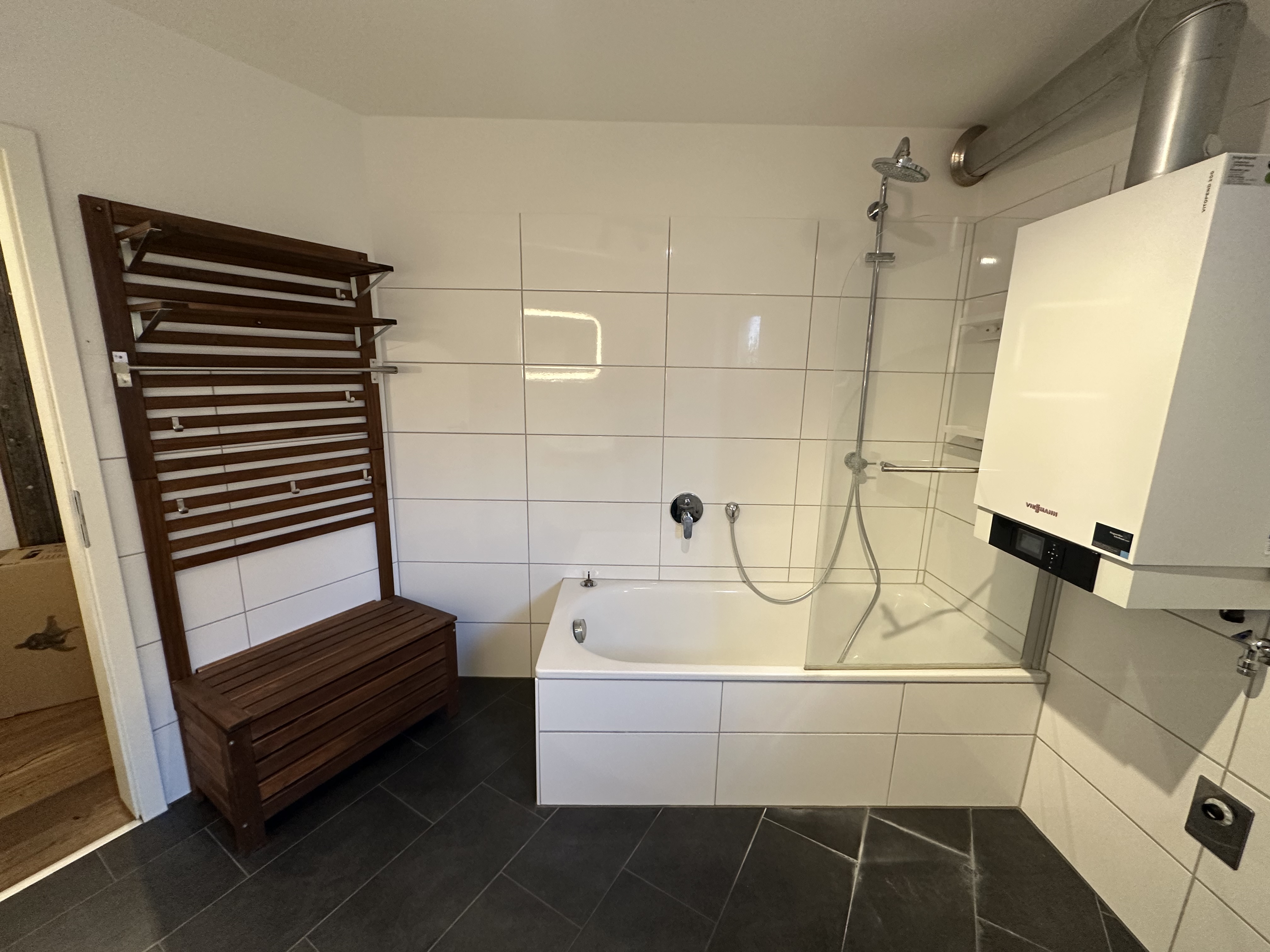 Weiterer Blick ins Bad